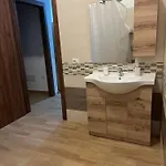Is Bangius Quarto em Acomodações Particulares *