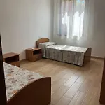 Quarto em Acomodações Particulares Is Bangius