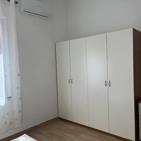 Δωμάτια σε οικογενειακή κατοικία Is Bangius Bacu Abis